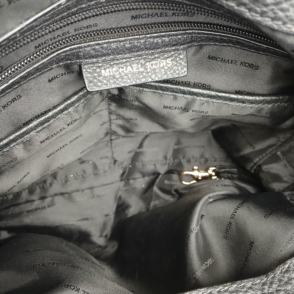 Michael Kors Black Pebbled Leather Shoulder Bag - Picture 7 of 16